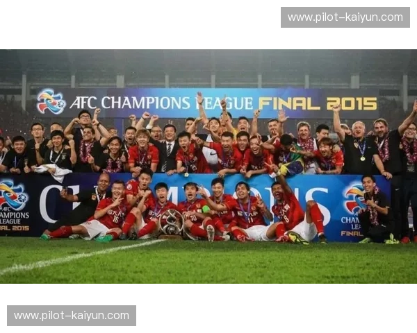 跨越山海的史诗：当广州恒大在世界之巅，撞见那个无解的红蓝宇宙